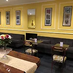 Caruso Place Luxury & Hotel