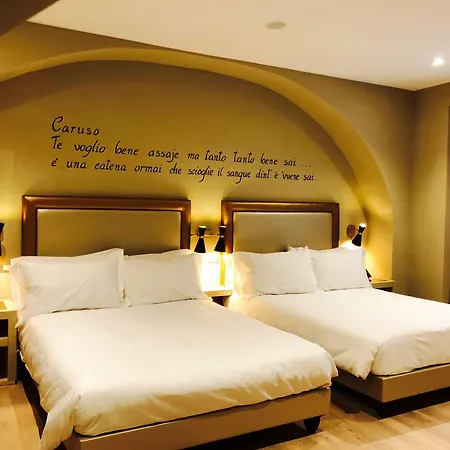 Caruso Place Luxury & נאפולי