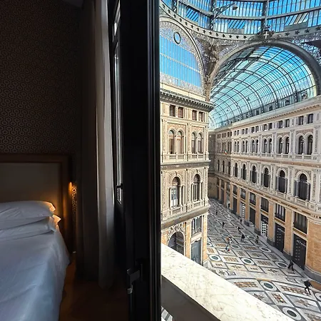 Caruso Place Luxury &
