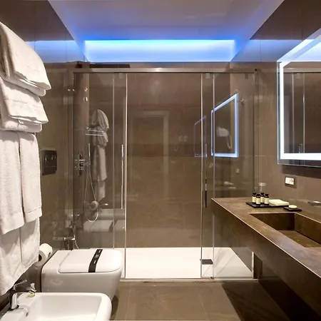 Caruso Place Boutique & Wellness