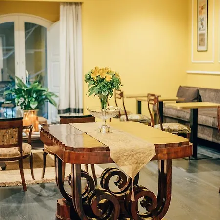 Caruso Place Boutique & Wellness