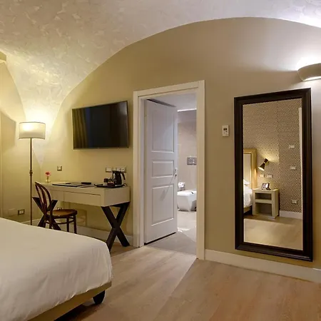 Caruso Place Boutique & Wellness 4* Napoli